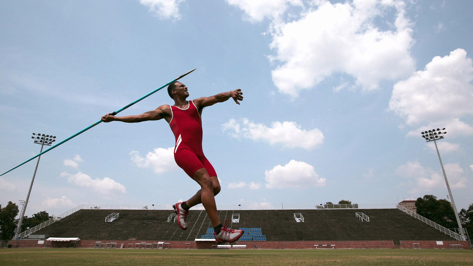 开云网页版登录入口-中国足球青训课程加强守门员核心能力培养，青少年足球守门员训练